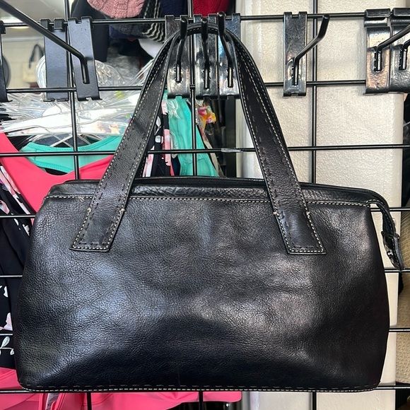 FOSSIL Vintage Black Leather Satchel Handbag Purse Classic Fall Winter - Picture 1 of 6